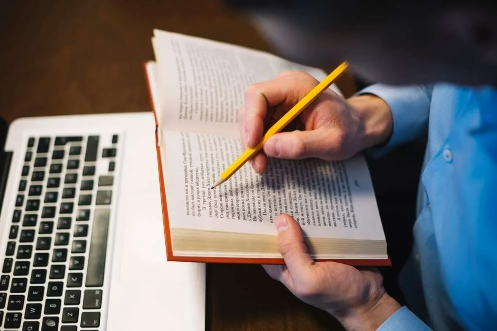 Professional Book Proofreading Services by Ghost Book Writers