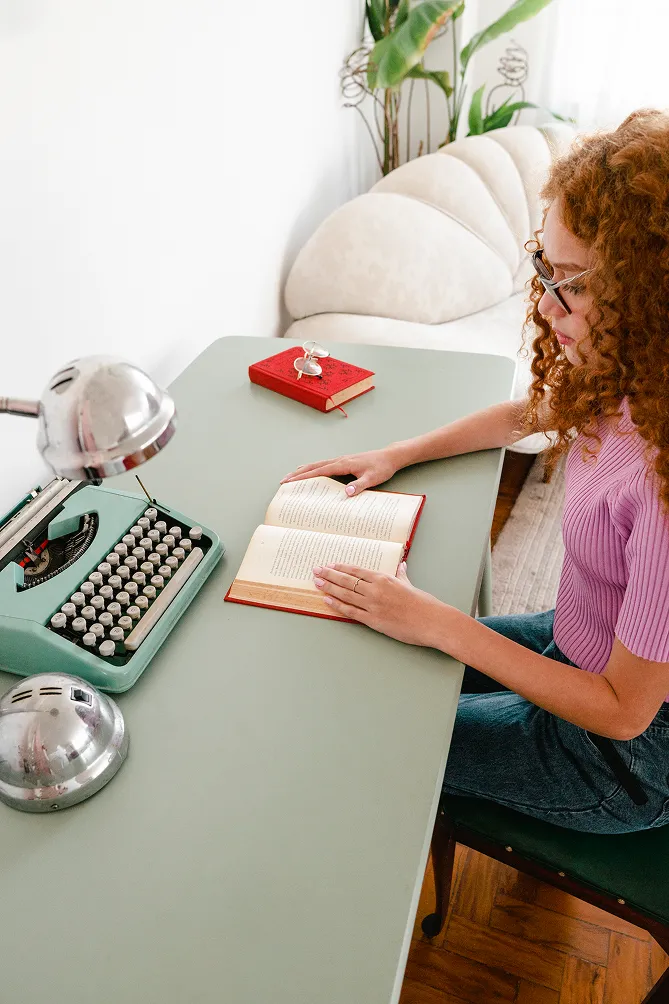 Professional Ghostwriting Services by Ghost Book Writers